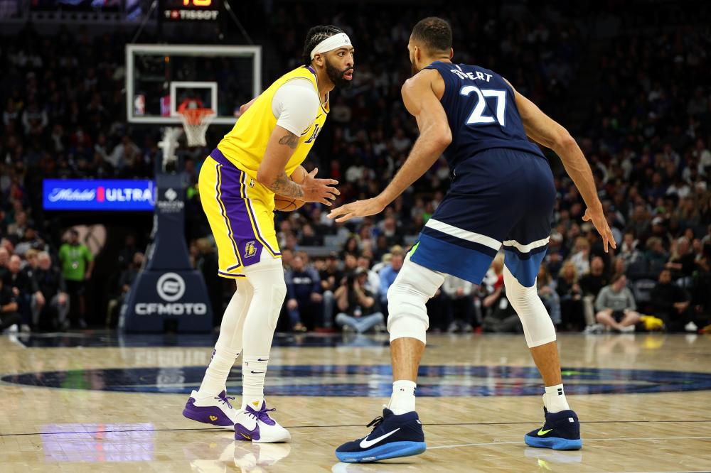 而中场核心 而中场核心