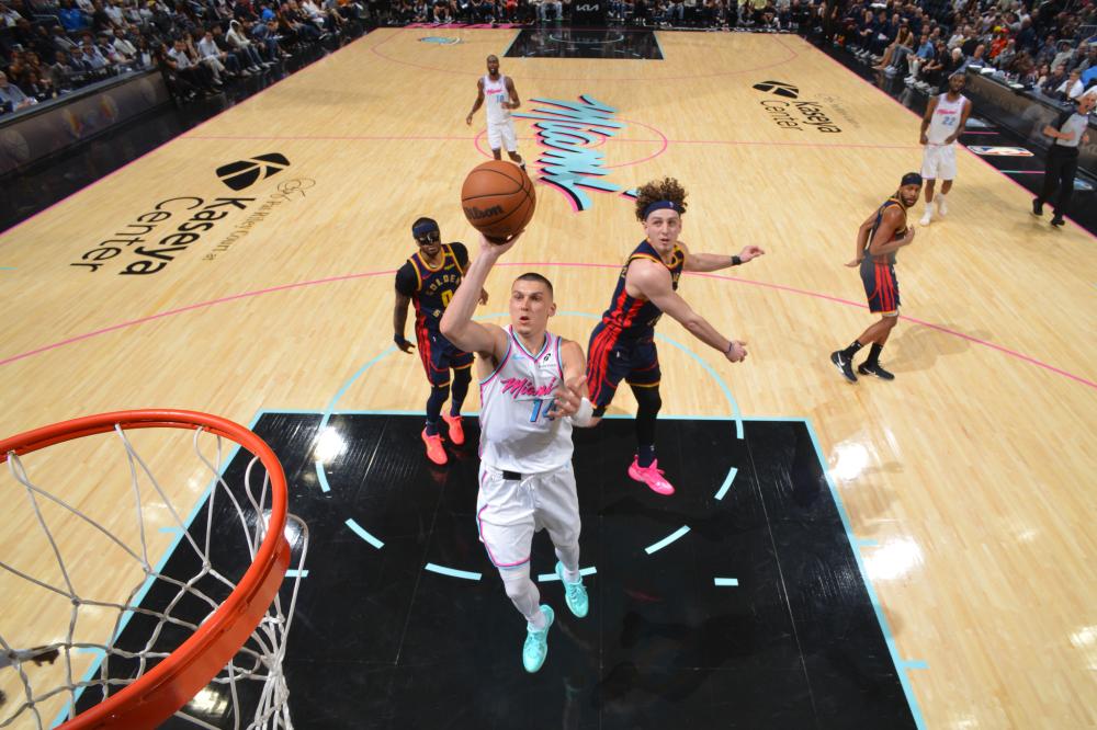 铸就榜样 铸就榜样